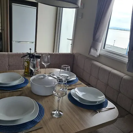 The Seaflower - With Views * Millom